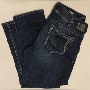 Silver Jeans Co Suki Capri Distressed Dark Wash Fluid Denim